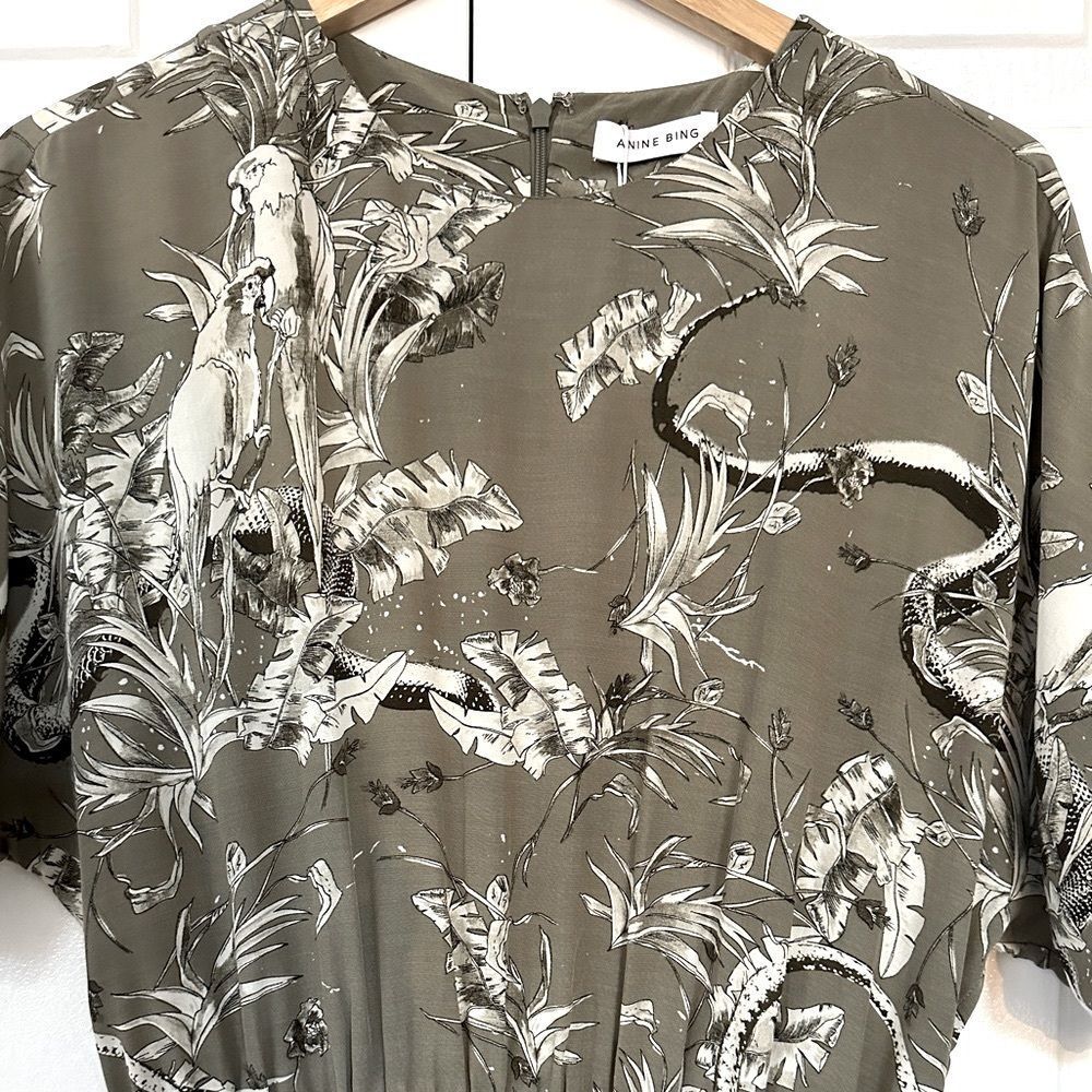 Anine Bing Kaine Dress Tropical Print Olive Smocked Size L • NEW WITH TAGS • - Picture 7 of 12